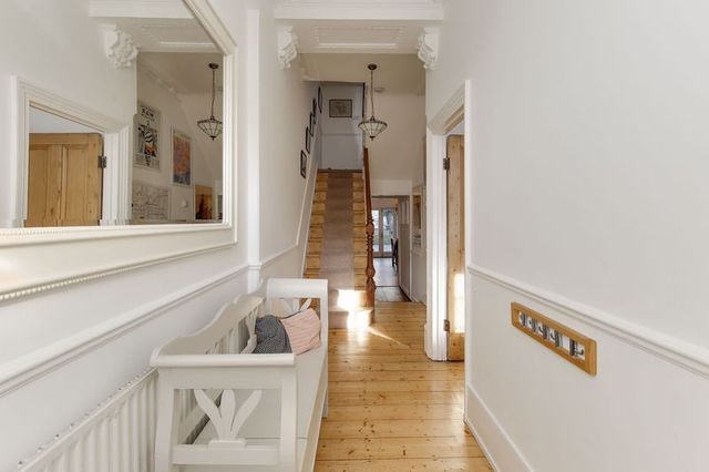  Image of 4 Bedroom Terraced for sale at Ossian Road  Stroud Green, N4 4EA