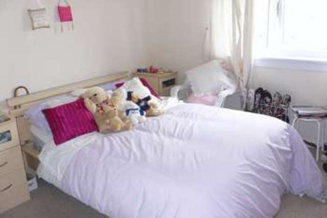  Image of 2 Bedroom Flat for sale at Ravens Craig  Kirkcaldy, KY1 2PT