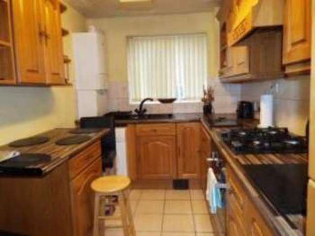  Image of 2 Bedroom Flat for sale at 7 Cypress Square Birmingham Olton, B27 6NJ