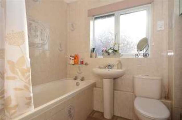  Image of 4 Bedroom Detached for sale at Willesborough Ashford Ashford, TN24 0UX
