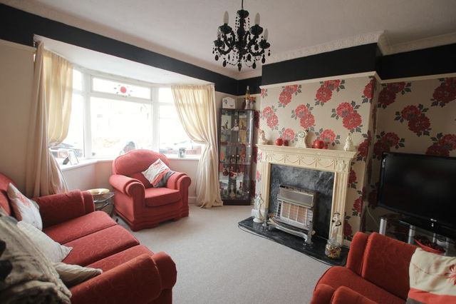  Image of 3 Bedroom Terraced for sale at Severn Street  Hull, HU8 8TH