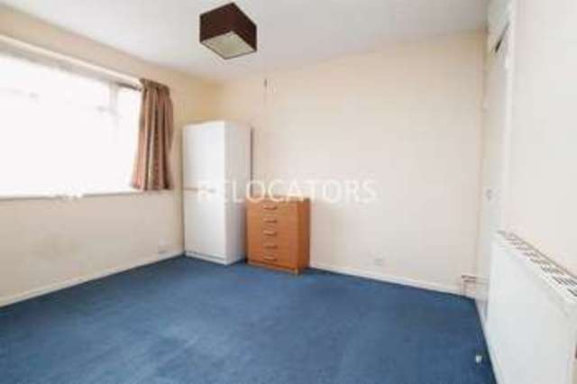  Image of 2 Bedroom Flat to rent at Solebay Street  London, E1 4PP