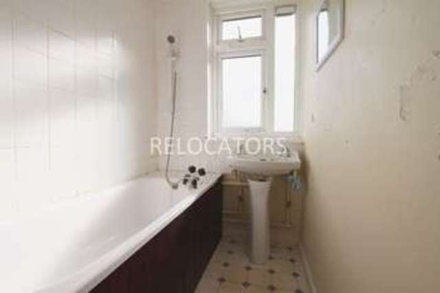  Image of 2 Bedroom Flat to rent at Solebay Street  London, E1 4PP