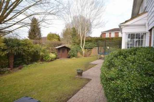  Image of 5 Bedroom Detached to rent at Southcote Way Penn Tylers Green, HP10 8JS