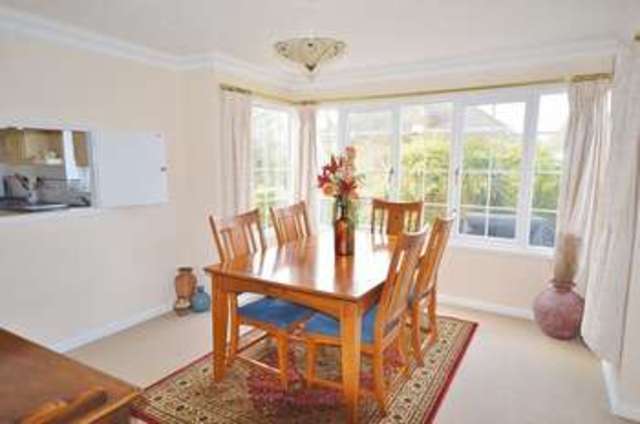  Image of 5 Bedroom Detached to rent at Southcote Way Penn Tylers Green, HP10 8JS