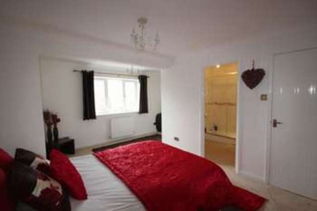  Image of 4 Bedroom Detached for sale at Summers Mead Yate Bristol, BS37 7RB