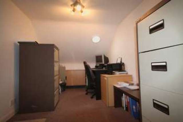  Image of 4 Bedroom Detached for sale at Summers Mead Yate Bristol, BS37 7RB