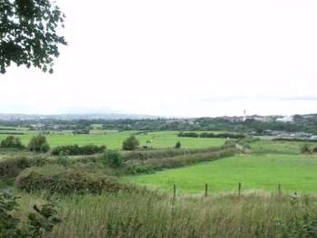  Image of 3 Bedroom Terraced for sale at Summit Street  Heywood, OL10 4RH