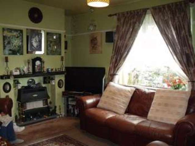  Image of 3 Bedroom Terraced for sale at Summit Street  Heywood, OL10 4RH