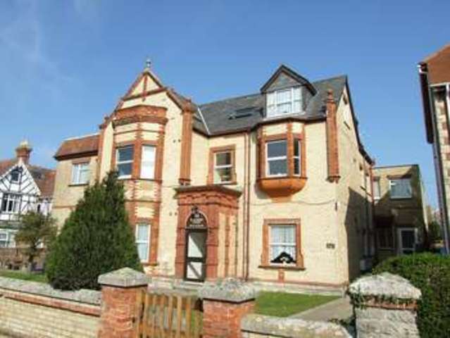  Image of 2 Bedroom Flat to rent at Victoria Avenue  Swanage, BH19 1AN