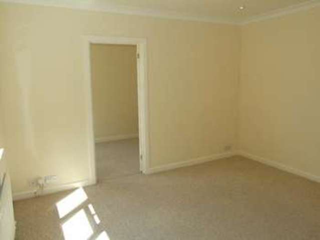  Image of 2 Bedroom Flat to rent at Victoria Avenue  Swanage, BH19 1AN