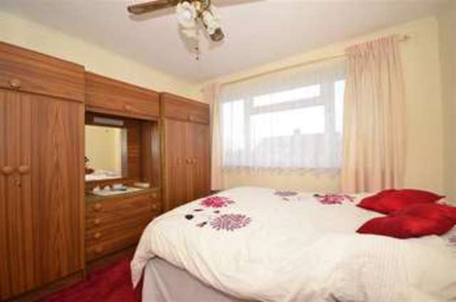  Image of 3 Bedroom Semi-Detached for sale at Dartford Kent Dartford, DA2 6LB