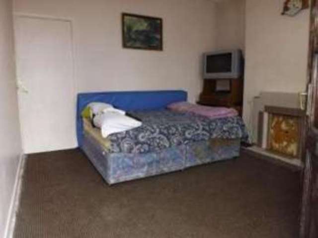  Image of 3 Bedroom Terraced for sale at Peterborough Cambridgeshire Peterborough, PE1 2TX