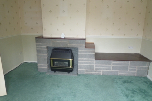  Image of 3 Bedroom Semi-Detached to rent at Rochdale OL12 8TZ Rochdale, OL12 8TZ