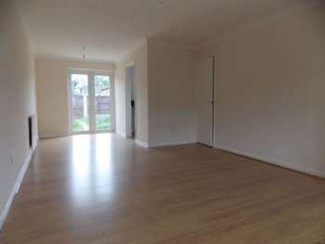  Image of 3 Bedroom Semi-Detached to rent at Nelson Street  Ilkeston, DE7 8PT