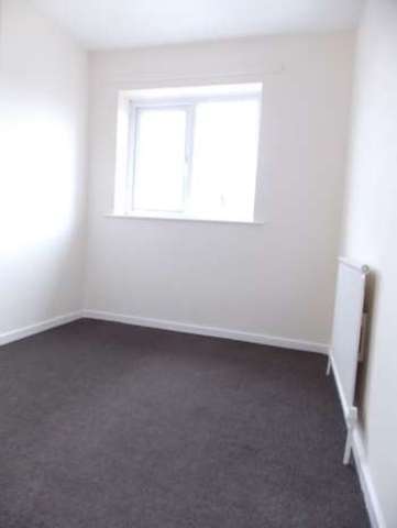  Image of 3 Bedroom Semi-Detached to rent at Nelson Street  Ilkeston, DE7 8PT