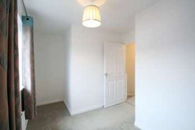  Image of 2 Bedroom Semi-Detached for sale at Middlebank Rise  Dunfermline, KY11 8LH