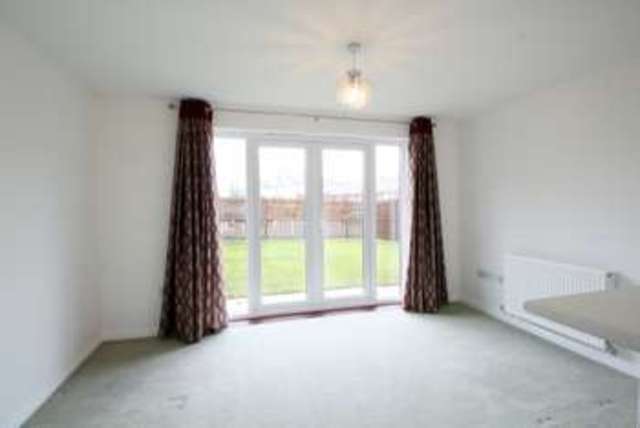  Image of 2 Bedroom Semi-Detached for sale at Middlebank Rise  Dunfermline, KY11 8LH