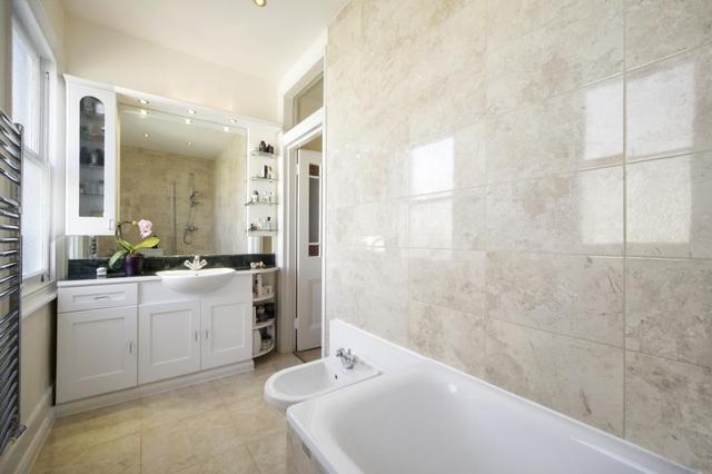 Image of 2 Bedroom Flat for sale at Addison Park Mansions  Richmond Way, W14 0EA