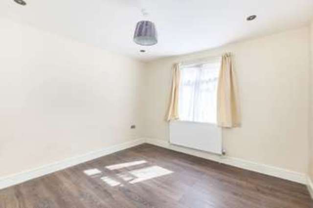  Image of 4 Bedroom Detached for sale at Albert Road  London, E16 2JD