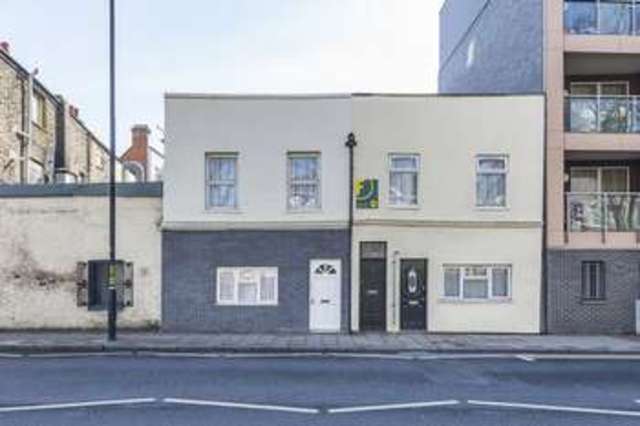  Image of 4 Bedroom Detached for sale at Albert Road  London, E16 2JD