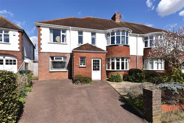 Image of 3 Bedroom Property to rent at Amesbury Crescent Hove Hove, BN3 5RD