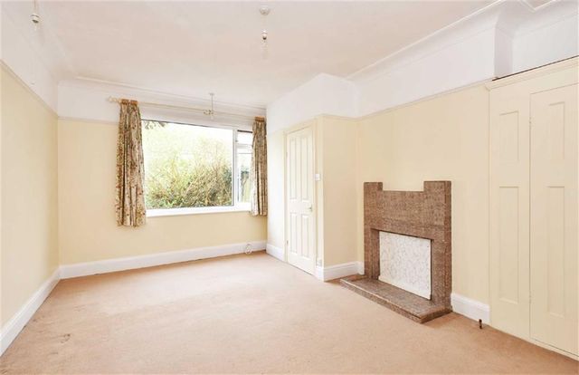  Image of 3 Bedroom Property to rent at Amesbury Crescent Hove Hove, BN3 5RD