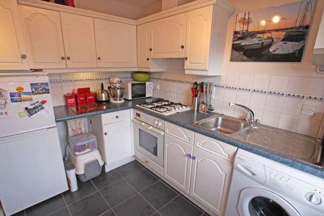  Image of 2 Bedroom Terraced to rent at Ancholme Close  Didcot, OX11 7TW