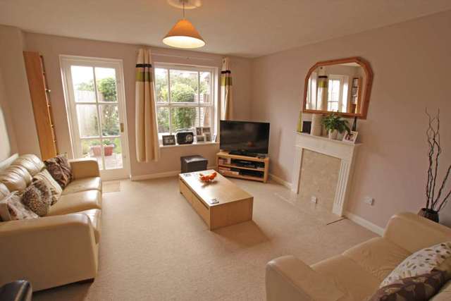  Image of 2 Bedroom Terraced to rent at Ancholme Close  Didcot, OX11 7TW