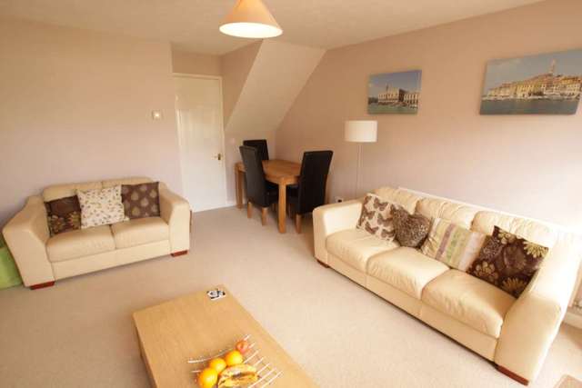  Image of 2 Bedroom Terraced to rent at Ancholme Close  Didcot, OX11 7TW