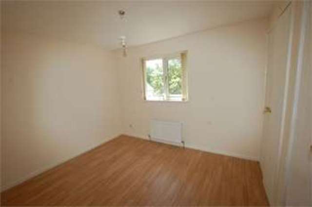  Image of 2 Bedroom Semi-Detached to rent at Great Sutton Ellesmere Port Great Sutton, CH66 2XF