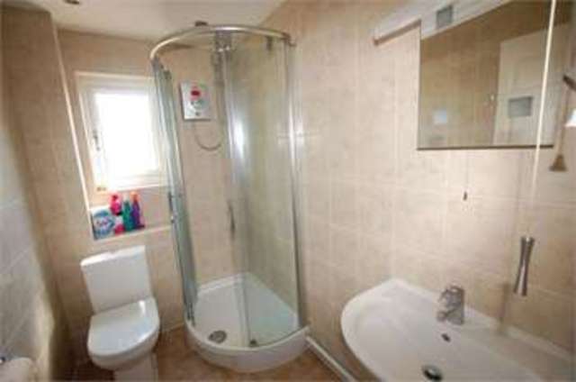  Image of 2 Bedroom Semi-Detached to rent at Great Sutton Ellesmere Port Great Sutton, CH66 2XF