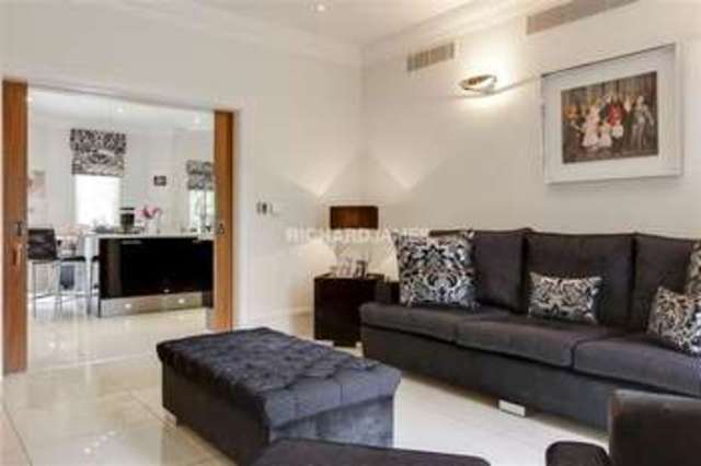  Image of 4 Bedroom Detached for sale at Arkley, EN5 3HJ