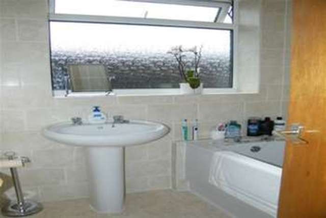 Image of 3 Bedroom Detached to rent at Bolton, BL3 4PB