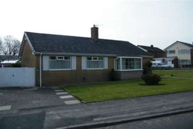  Image of 3 Bedroom Detached to rent at Bolton, BL3 4PB