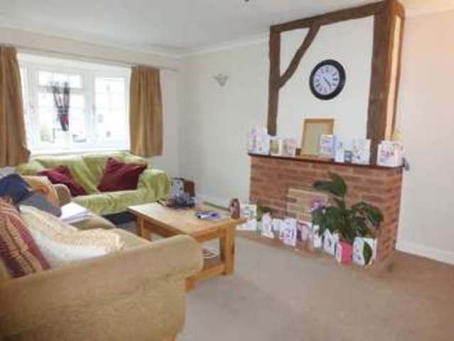  Image of 3 Bedroom Detached for sale at Arrow Crescent  Alcester, B49 6BE