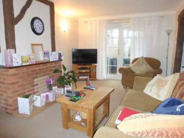  Image of 3 Bedroom Detached for sale at Arrow Crescent  Alcester, B49 6BE