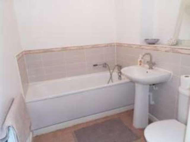  Image of 2 Bedroom Flat for sale at 15 Millward Drive Milton Keynes Fenny Stratford, MK2 2BW