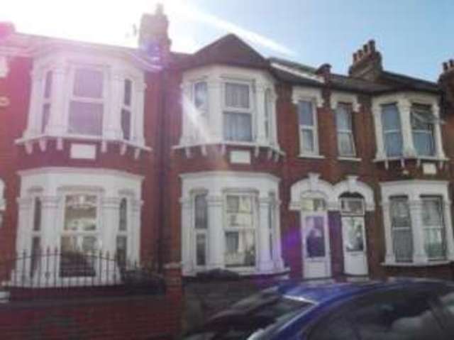  Image of 4 Bedroom Terraced for sale at Barking  Barking, IG11 7QB