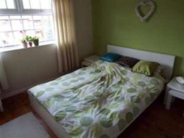  Image of 3 Bedroom Semi-Detached for sale at Nottingham Nottinghamshire Arnold, NG5 5LE