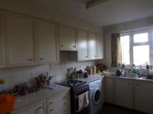  Image of 4 Bedroom Detached for sale at Potters Bar Hertfordshire Potters Bar, EN6 1UX