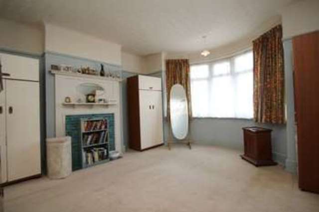  Image of 2 Bedroom Semi-Detached for sale at Christchurch Road  boscombe east, BH7 6BD
