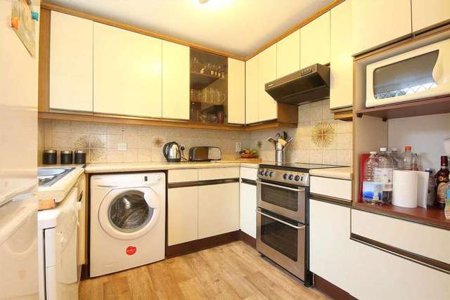  Image of 3 Bedroom Detached for sale at Braemar Turn  Hemel Hempstead, HP2 7QQ