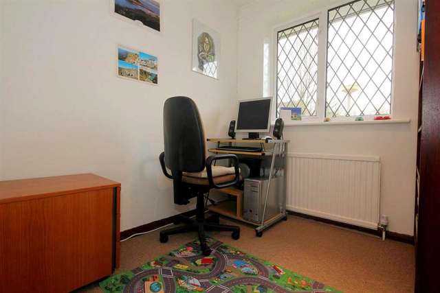  Image of 3 Bedroom Detached for sale at Braemar Turn  Hemel Hempstead, HP2 7QQ