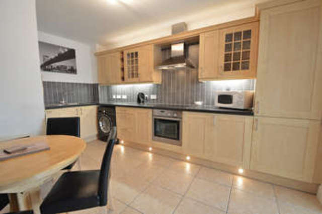  Image of 2 Bedroom Flat for sale at Chandlers Ford  Chandler