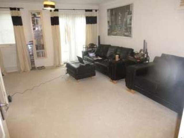  Image of 3 Bedroom Detached to rent at Ipswich, IP2 8GY