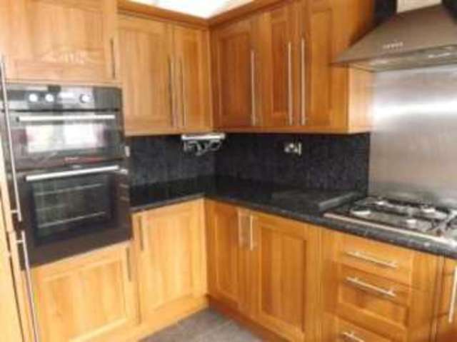  Image of 3 Bedroom Terraced for sale at Calmore Southampton Testwood, SO40 2TJ