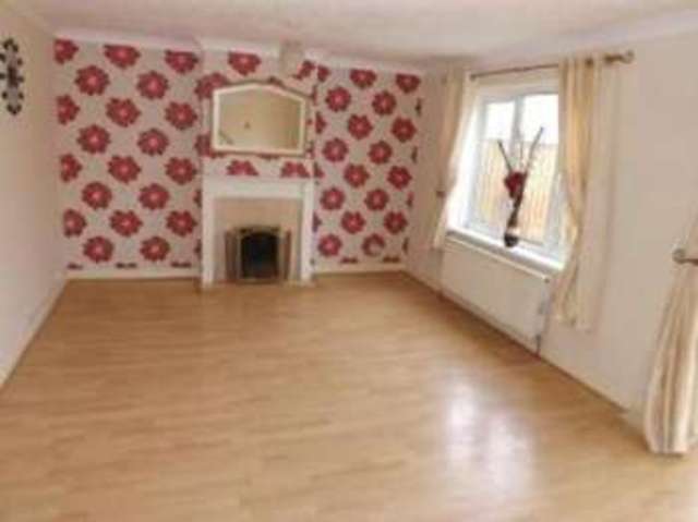  Image of 3 Bedroom Terraced for sale at Calmore Southampton Testwood, SO40 2TJ