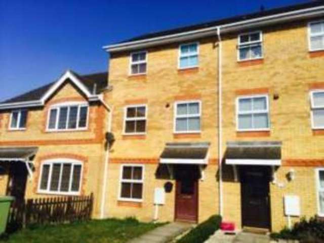  Image of 4 Bedroom Detached for sale at Bletchley Milton Keynes Bletchley, MK3 7WE