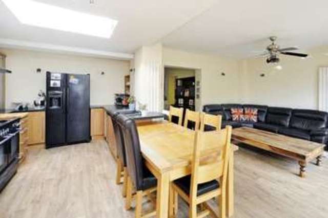  Image of 4 Bedroom Semi-Detached for sale at Clover Lane  Ferring, Worthing, BN12 5LZ